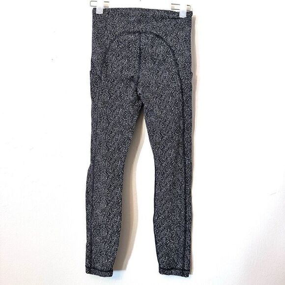 Athleta Women's Ultimate Stash Textured 7/8 Tight Activewear Pants Black XS - Picture 3 of 4